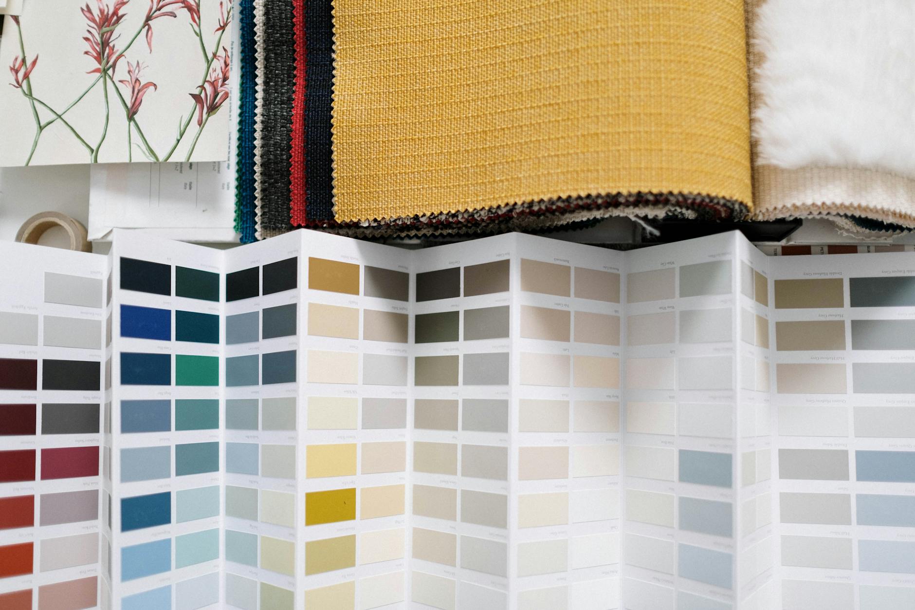 Fabric and Color Choices for Large Windows in West Tennessee Homes