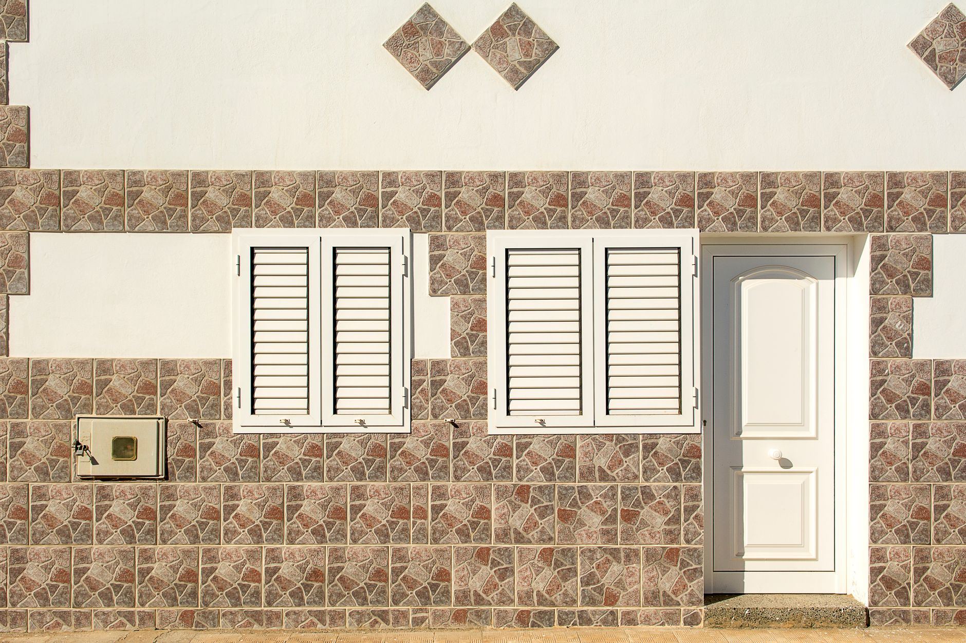Design Inspiration: Entryway Shutter Styles That Work in Jackson TN Homes