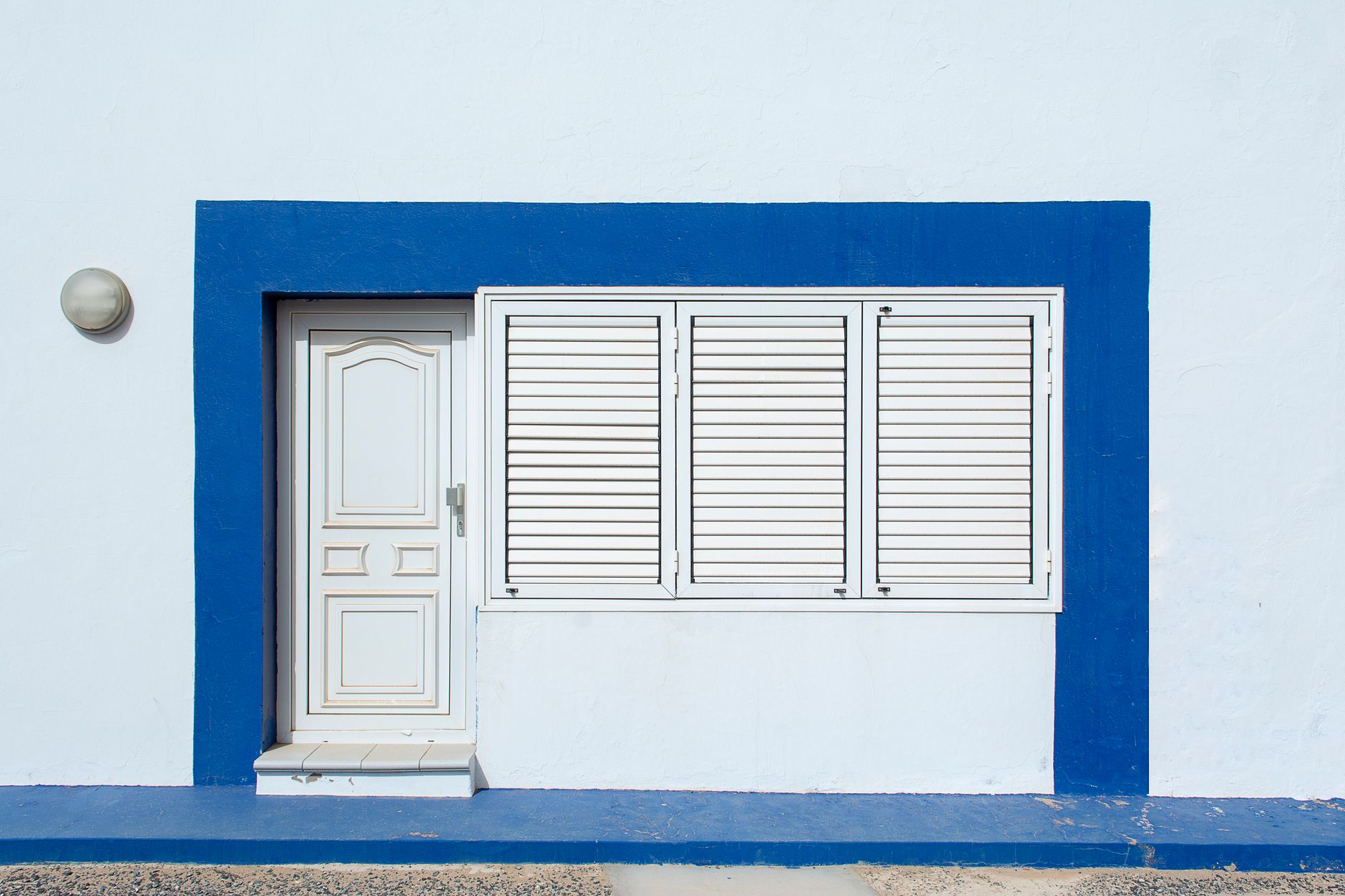 Understanding the Different Types of Entryway Door Shutters