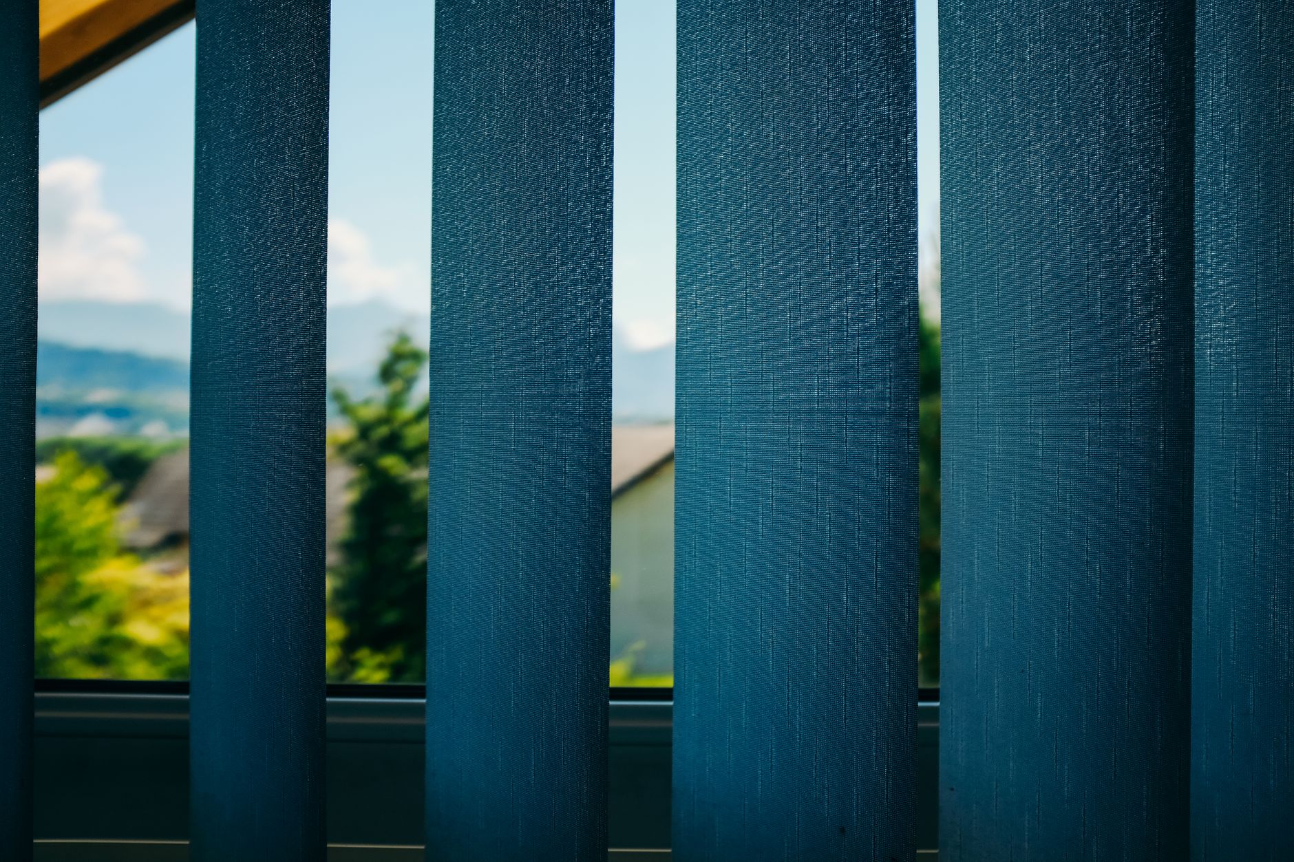 5. UV-Resistant Finishes — Protecting Your Investment From Jackson's Sun