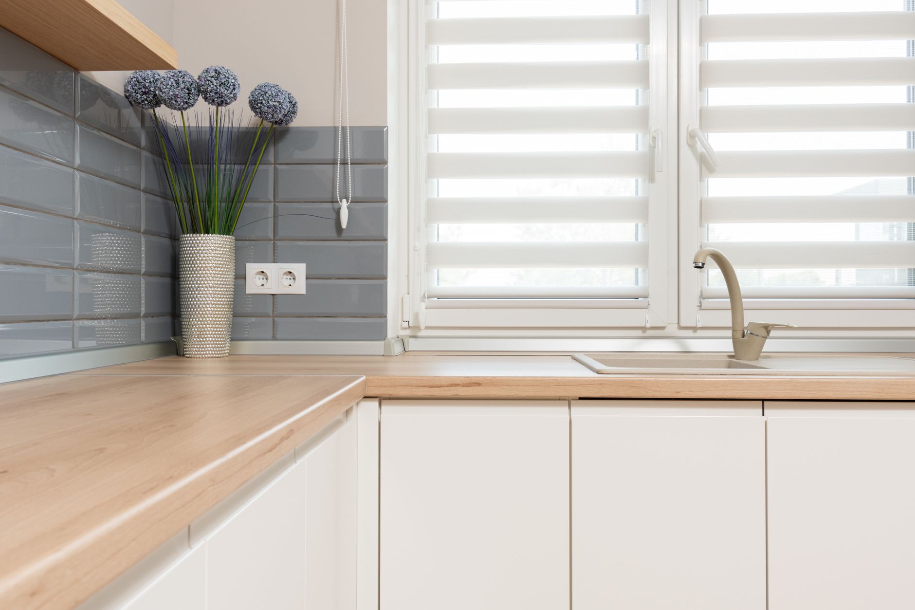 5. Cleaning and Maintenance: Keeping Up with Kitchen Grease and Bathroom Soap Scum