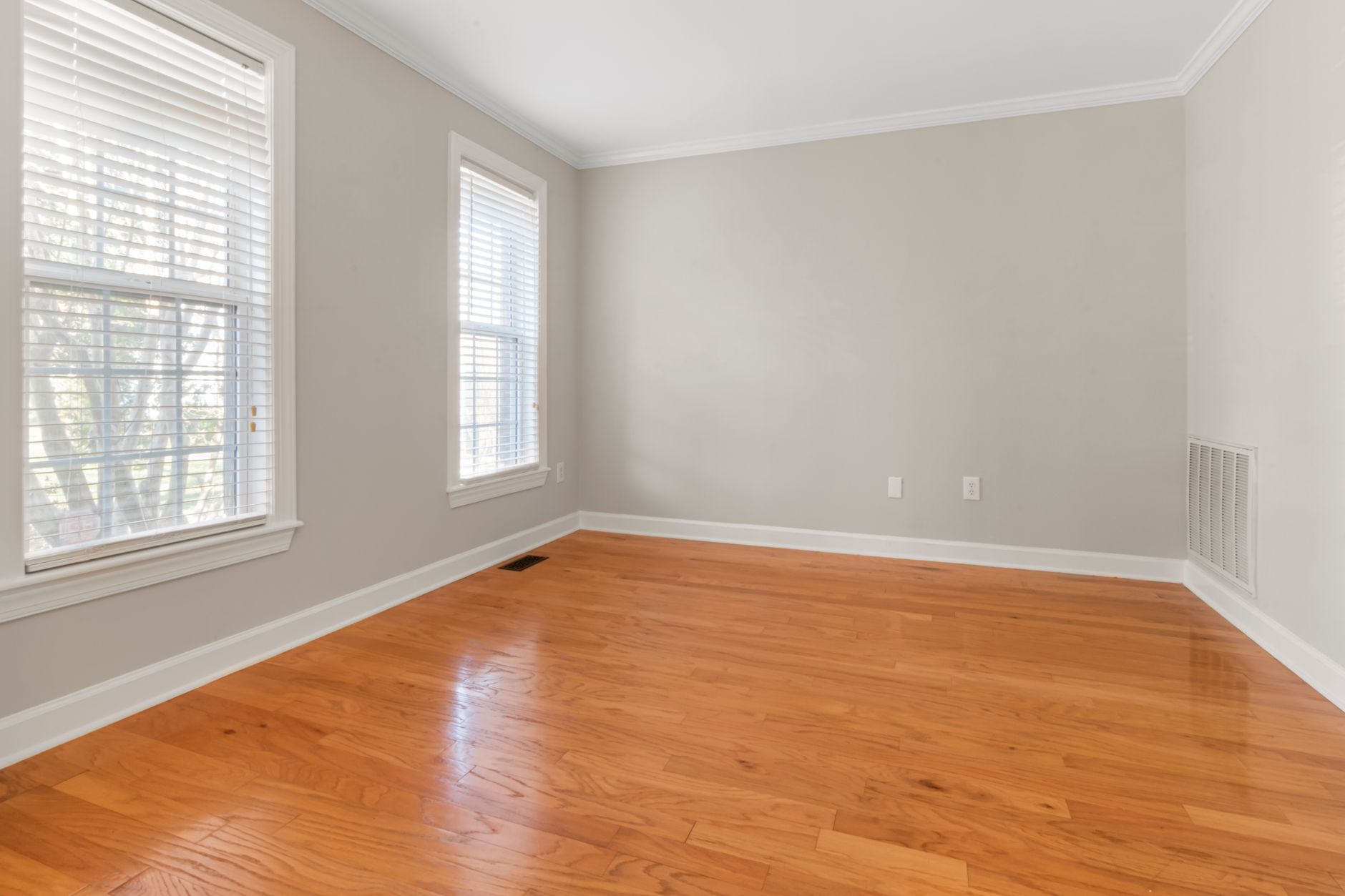 6. Aesthetics and Style: Can Faux Wood Really Match the Look of Real Wood?