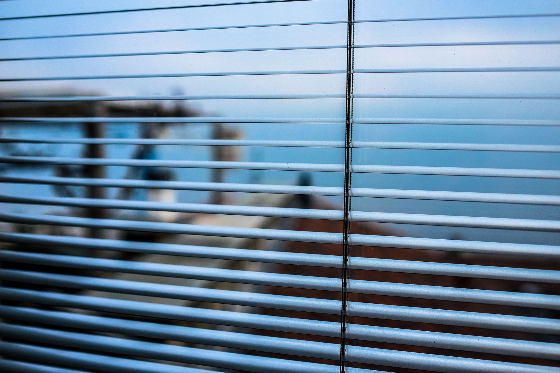 3. Aluminum Mini Blinds — the Budget-Friendly Fallback (and Its Limits)