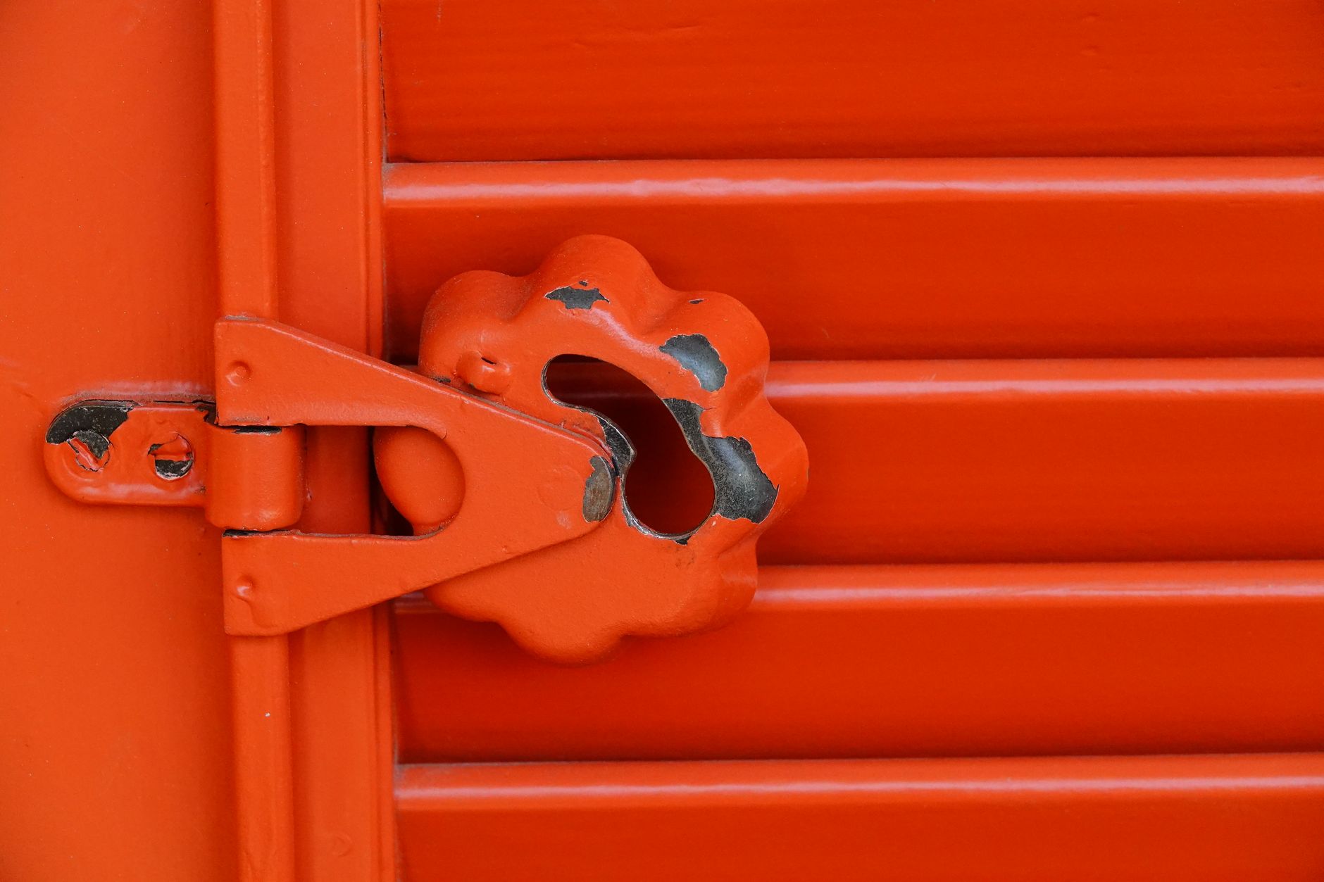 Why Shutter Hardware Matters More Than Most Homeowners Realize