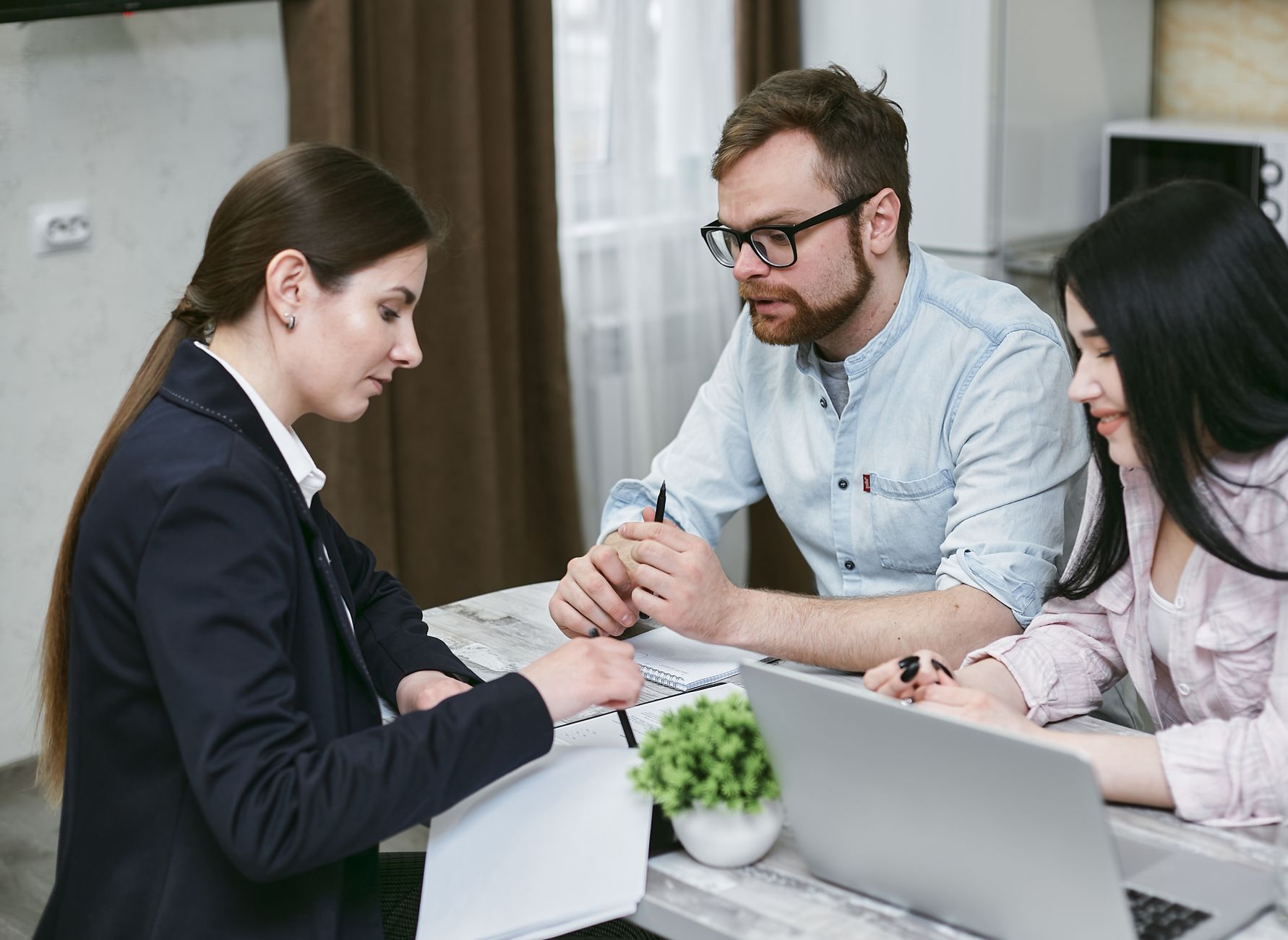 1. Why Privacy Matters When You Invite a Vendor Into Your Home