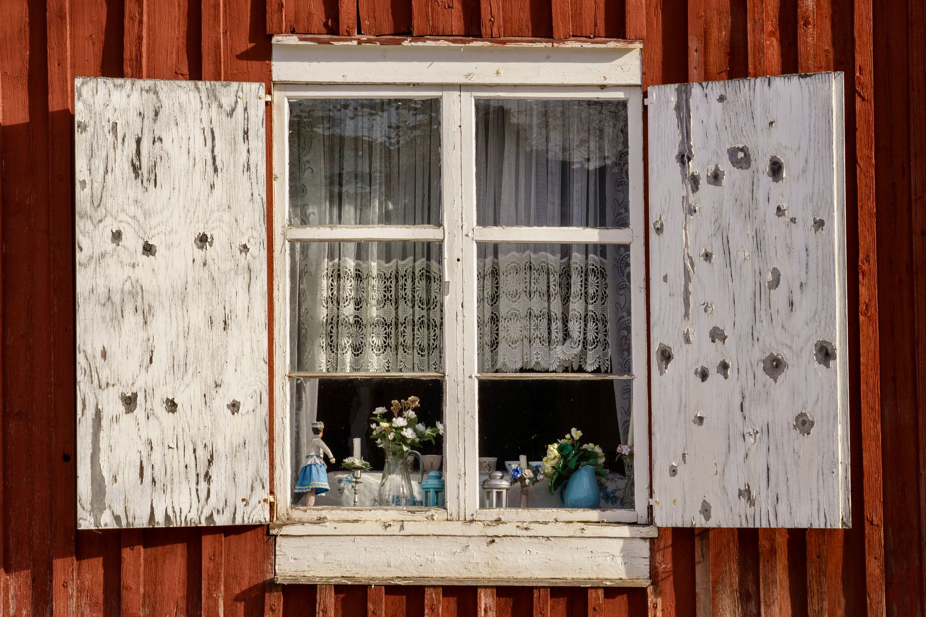2. Antique White and Linen — the Farmhouse Favorites