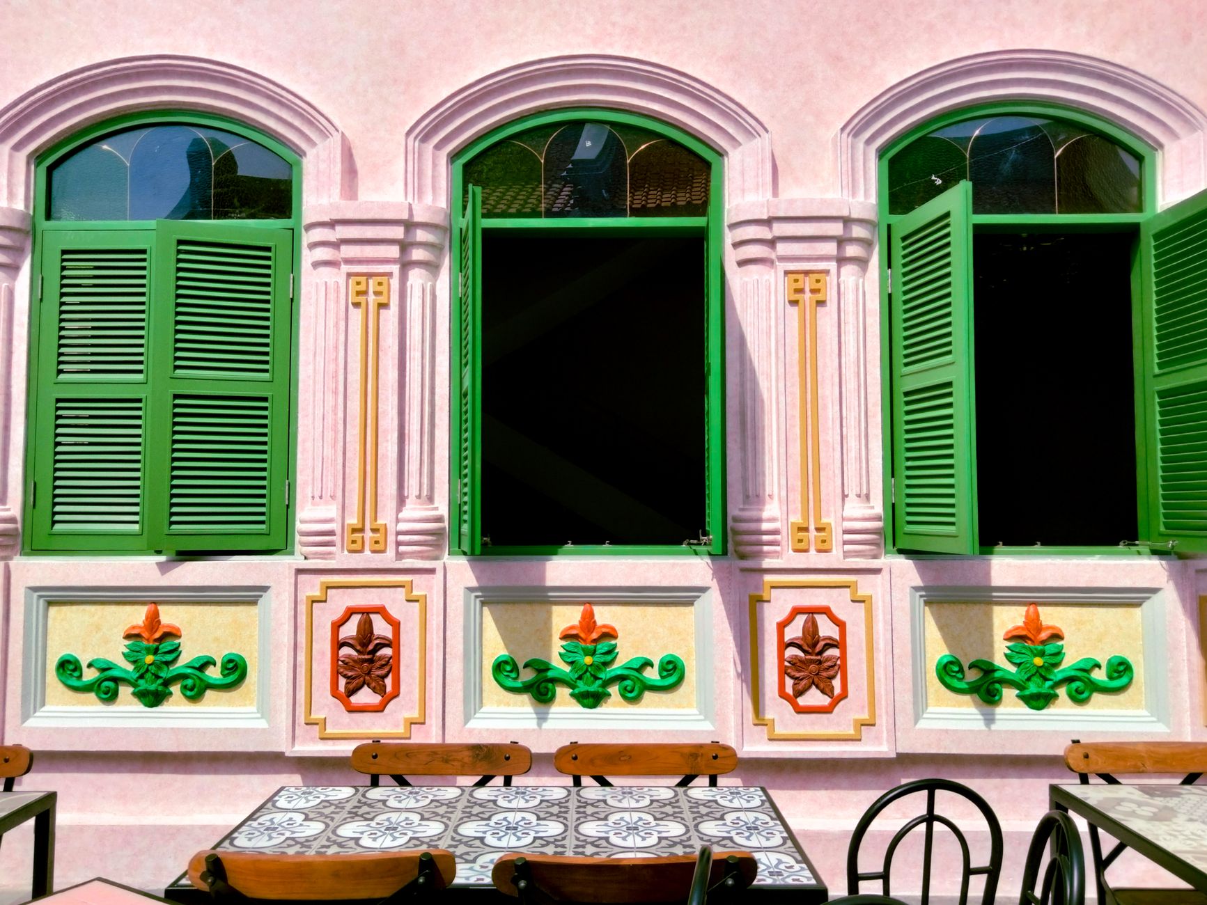 3. Café-Style Shutters: Privacy Where You Need It, Light Where You Want It