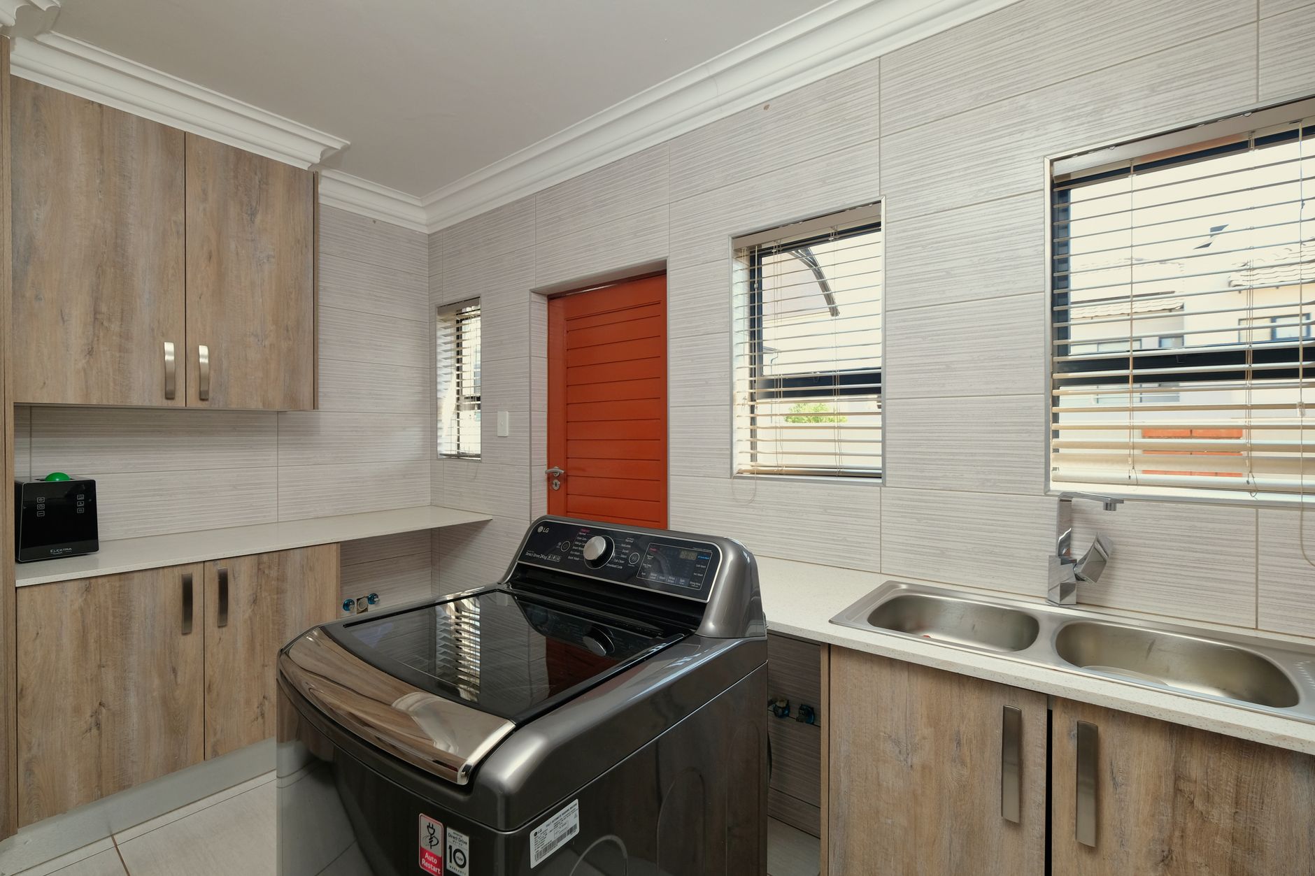 3. Aluminum Mini Blinds — the Budget-Friendly Workhorse