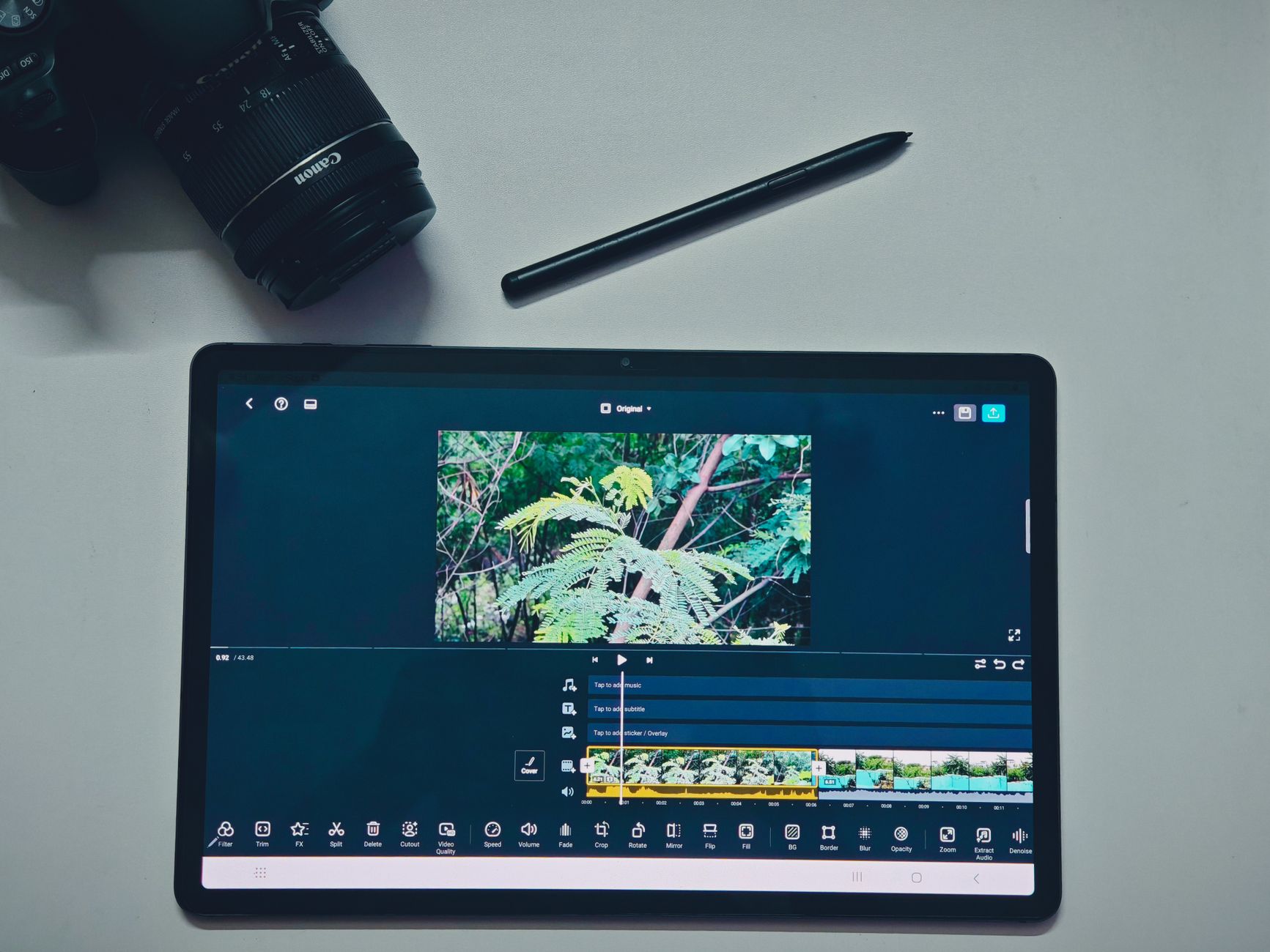How to Watch Product Videos Like a Pro: a 5-Step Framework