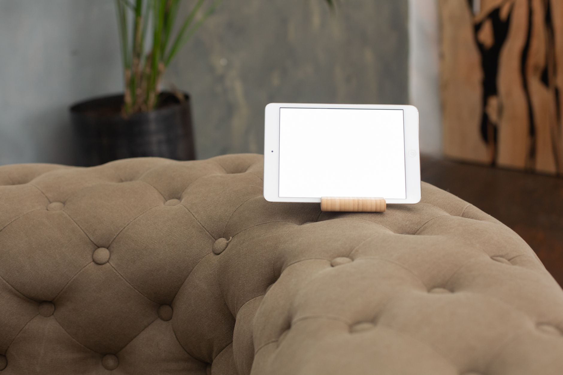 What Blinds Galore Product Videos Actually Show You