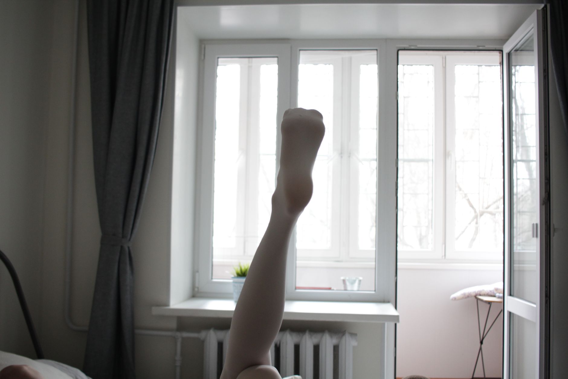 1. Why Jackson, TN Bedrooms Need True Blackout Shades